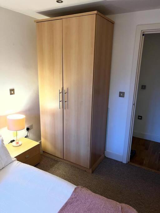 Leeds Clarence Dock 2 Bedroom Apt Экстерьер фото