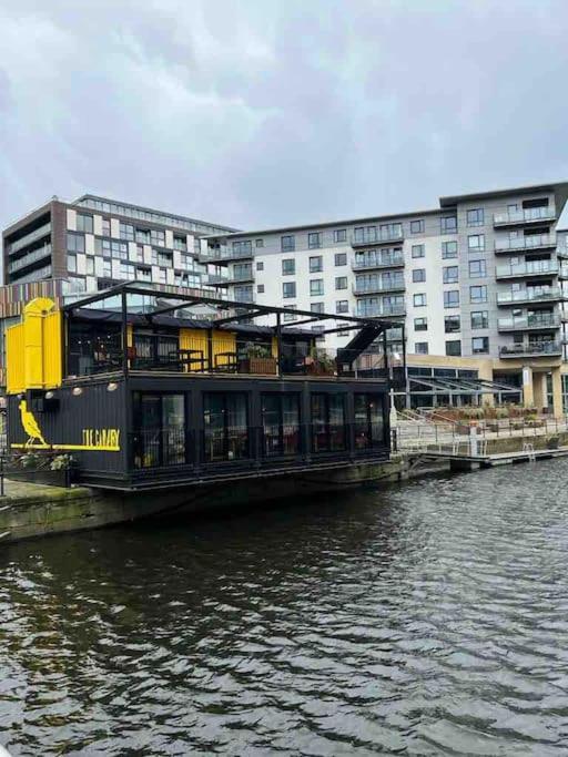 Leeds Clarence Dock 2 Bedroom Apt Экстерьер фото