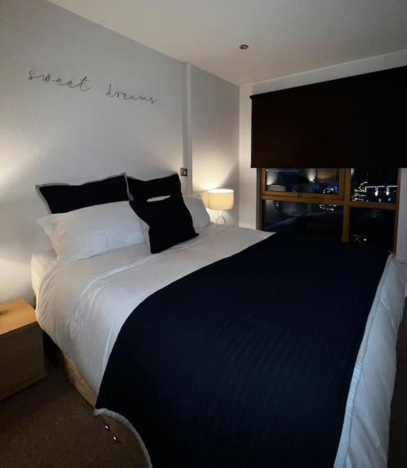 Leeds Clarence Dock 2 Bedroom Apt Экстерьер фото