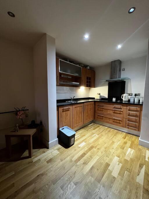 Leeds Clarence Dock 2 Bedroom Apt Экстерьер фото