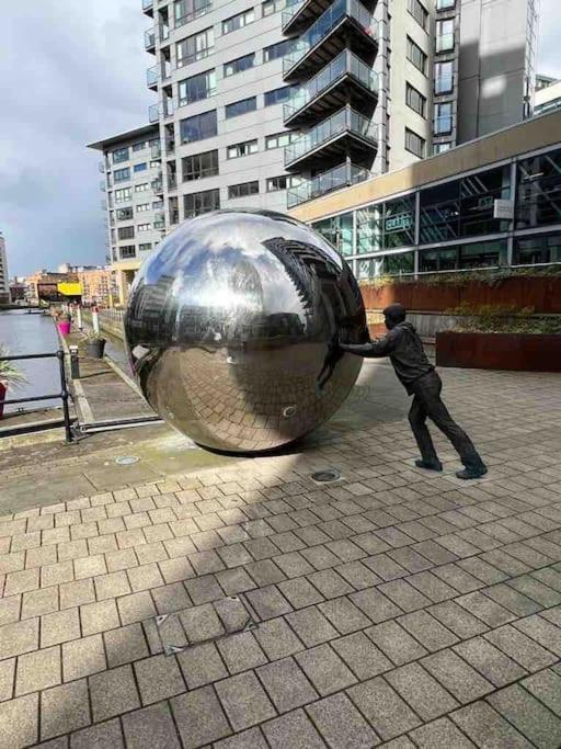 Leeds Clarence Dock 2 Bedroom Apt Экстерьер фото