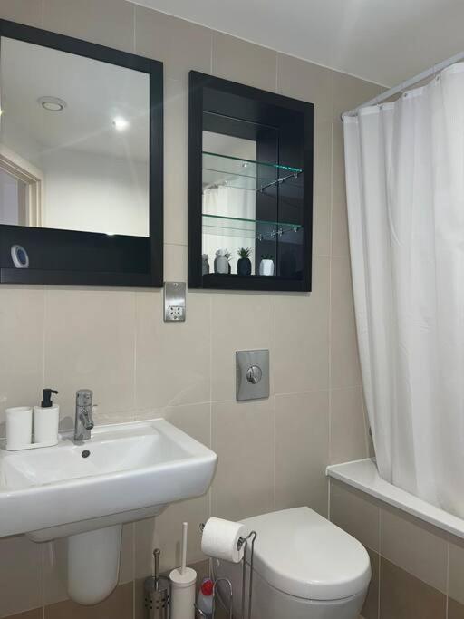 Leeds Clarence Dock 2 Bedroom Apt Экстерьер фото